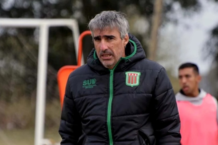 Patronato cerró a su nuevo director técnico, Gabriel Gómez. Gentileza