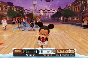 Chris Paul como Mickey en plena transmisión. Crédito: NBA