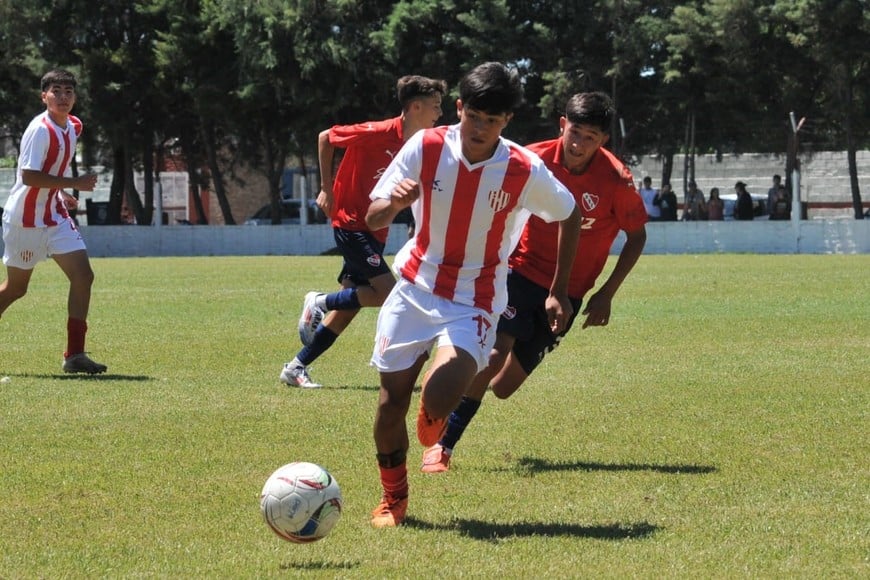 Fútbol de inferiores tatengue. Crédito: Prensa Unión