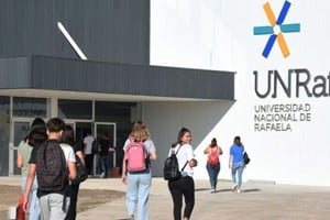 En efecto, en los últimos años, se ha registrado un aumento significativo en el porcentaje de estudiantes que optan por continuar su formación en la ciudad, posicionándola como una opción atractiva y accesible.