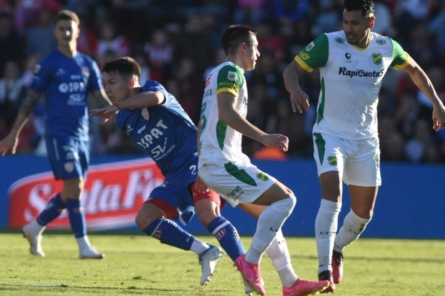 2023 | Unión vs Defensa y Justicia. Debut de Morales. Foto: Luis Cetraro