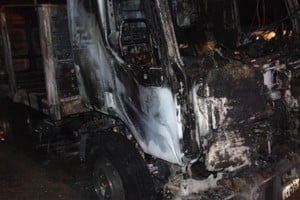 El camión incendiado en marzo de este año. Crédito: Bomberos de Venado Tuerto.