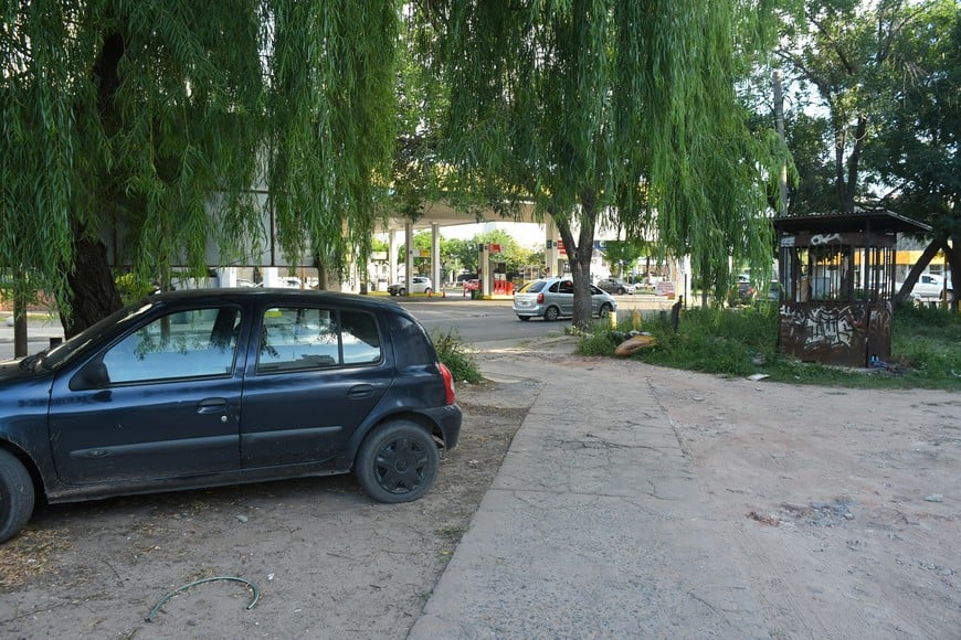 Cochera. Ese fue el último uso que se hizo de este espacio que ahora se encuentra en abandono.

Manuel Fabatía.