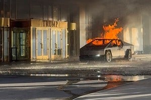 Flames rise from a Tesla Cybertruck after it exploded outside the Trump International Hotel Las Vegas, in Las Vegas, Nevada, U.S., January 1, 2025 in this screengrab taken from a social media video. Alcides Antunes/via REUTERS  THIS IMAGE HAS BEEN SUPPLIED BY A THIRD PARTY. MANDATORY CREDIT. NO RESALES. NO ARCHIVES. THIS PICTURE WAS PROCESSED BY REUTERS TO ENHANCE QUALITY. AN UNPROCESSED VERSION HAS BEEN PROVIDED SEPARATELY.      TPX IMAGES OF THE DAY