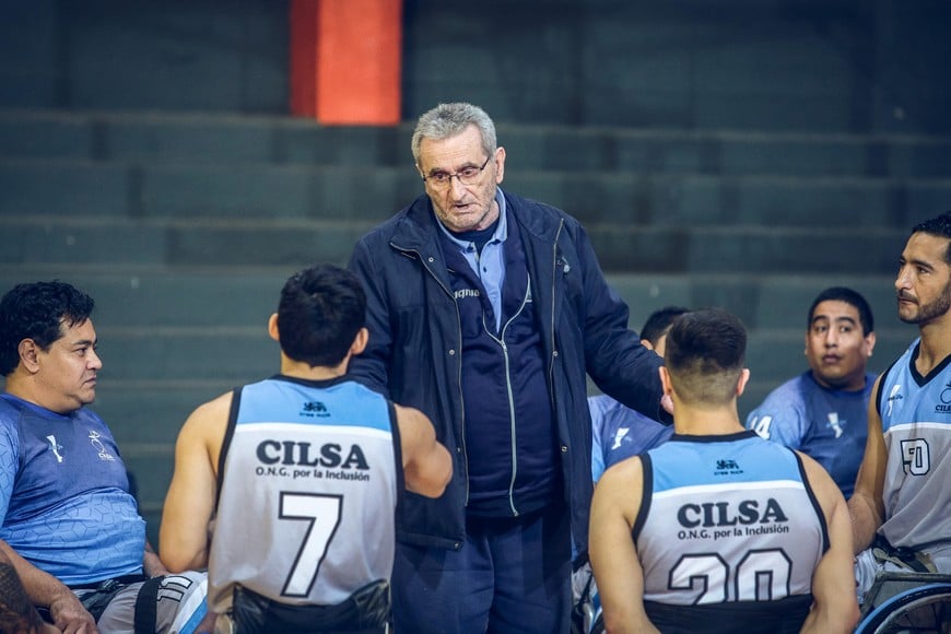 Domingo Patrone se retiró como director técnico de básquet sobre silla de ruedas