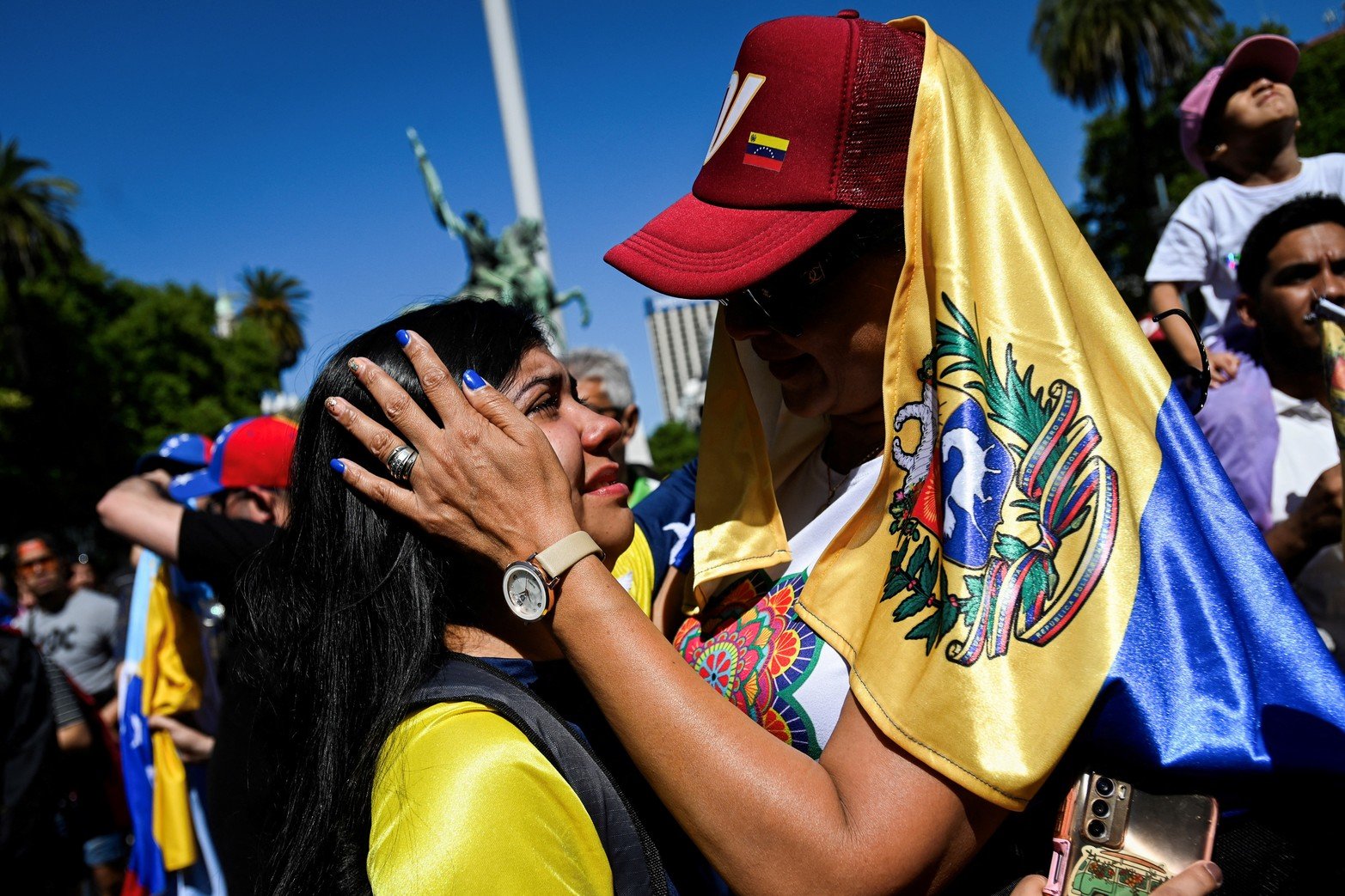 Venezolanos emocionados por la llegada de Urrutia.