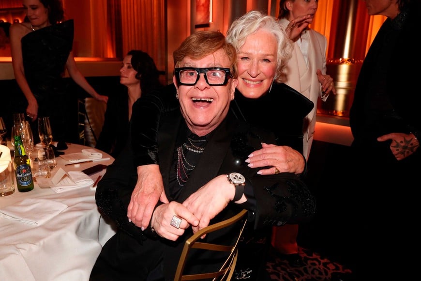 Elton John, dijo presente en la gala.