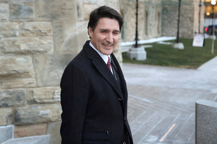 FILE PHOTO: Canada's Prime Minister Justin Trudeau leaves Parliament Hill after a cabinet meeting in Ottawa, Ontario, Canada, December 20, 2024.  REUTERS/Patrick Doyle/File Photo