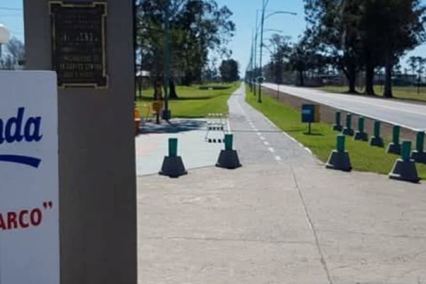 “De esta manera quienes utilizan la bicicleta ya sea como práctica deportiva, forma de recreación o medio de transporte, aprovechando sus innumerables beneficios tanto para la salud como para el medio ambiente, pueden hacerlo de manera segura e integrada, contribuyendo a la ciudad ordenada e inclusiva en la que vivimos”, remarcaron desde el gobierno sancarlino.