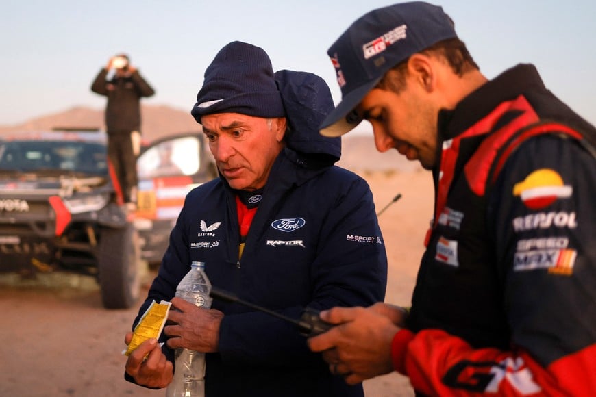 Rallying - Dakar Rally - Stage 2 - Bisha to Bisha - Saudi Arabia - January 5, 2025
Ford M-Sport's Carlos Sainz after crashing during stage 2 REUTERS/Maxim Shemetov