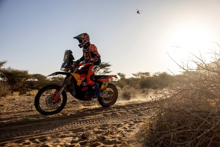 Rallying - Dakar Rally - Stage 3 - Bisha to Al Henakiyah - Saudi Arabia - January 7, 2025
Red Bull KTM Factory Racing's Luciano Benavides in action during stage 3 REUTERS/Maxim Shemetov