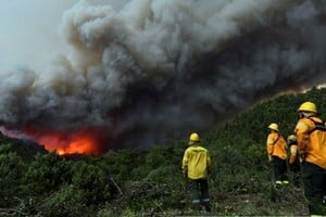 La situación se agravó debido a las altas temperaturas y presencia de fuertes ráfagas.