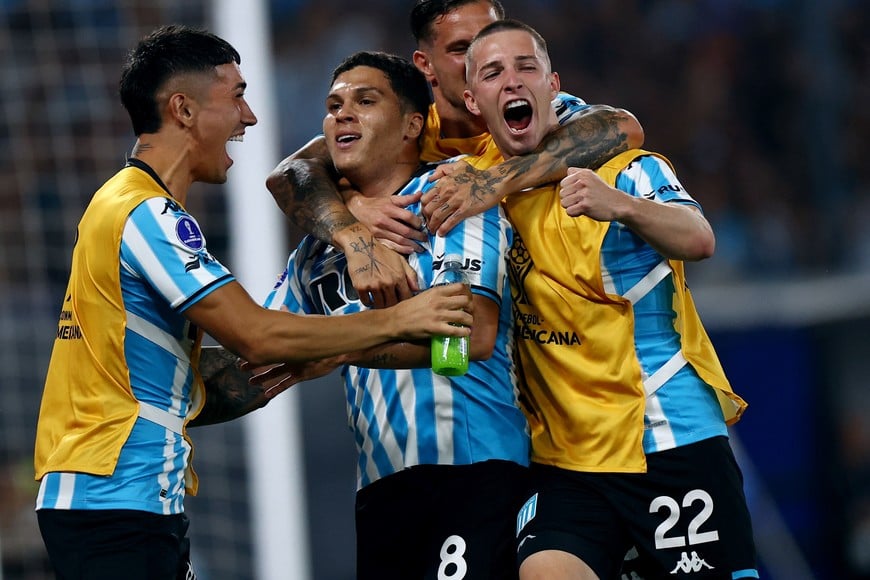 Soccer Football - Copa Sudamericana - Semi Final - Second Leg - Racing Club v Corinthians - Estadio Presidente Peron, Avellaneda, Argentina - October 31, 2024
Racing Club's Juan Fernando Quintero celebrates scoring their second goal with teammates REUTERS/Agustin Marcarian