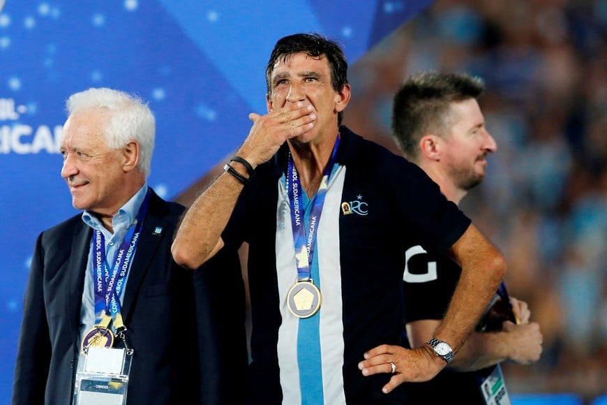 Soccer Football - Copa Sudamericana - Final - Racing Club v Cruzeiro - Estadio La Nueva Olla, Asuncion, Paraguay - November 23, 2024
Racing Club coach Gustavo Costas reacts after winning the Copa Sudamericana REUTERS/Cesar Olmedo