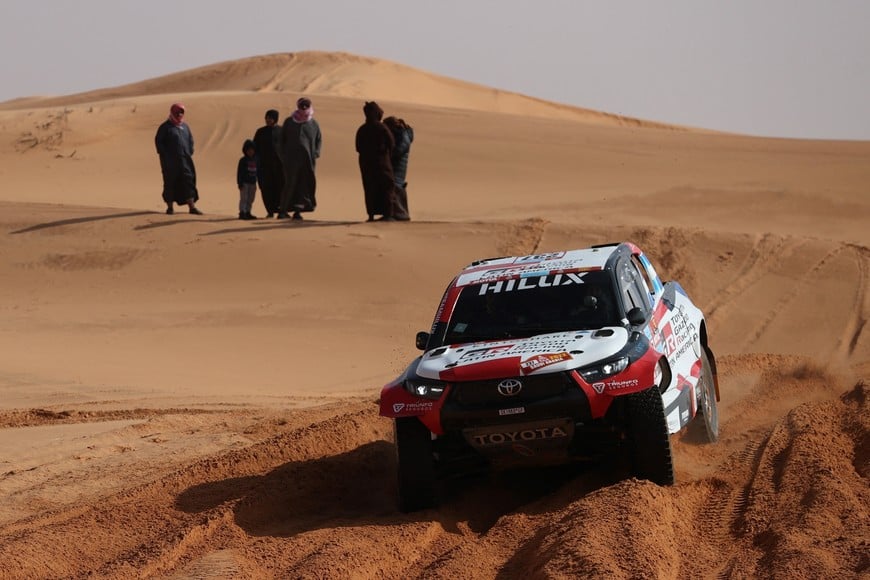 Rallying - Dakar Rally - Stage 3 - Al Qaisumah to Al Qaisumah, Saudi Arabia - January 4, 2022
Overdrive Toyota's Juan Cruz Yacopini and co-driver Miguel Yacopini Alejandro in action during stage 3 REUTERS/Hamad I Mohammed