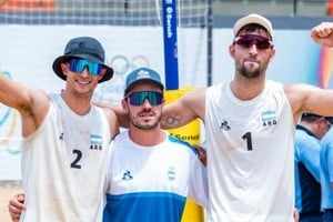 El Derby Sudamericano de vóley playa, que tendrá como atractivo principal el partido exhibición que a las 18.30 jugarán los hermanos rosarinos Nicolás y Tomás Capogrosso con los brasileños Gabriel Santiago y Felipe Alves.