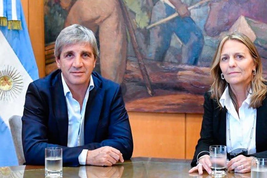 Tettamanti junto al ministro Caputo.