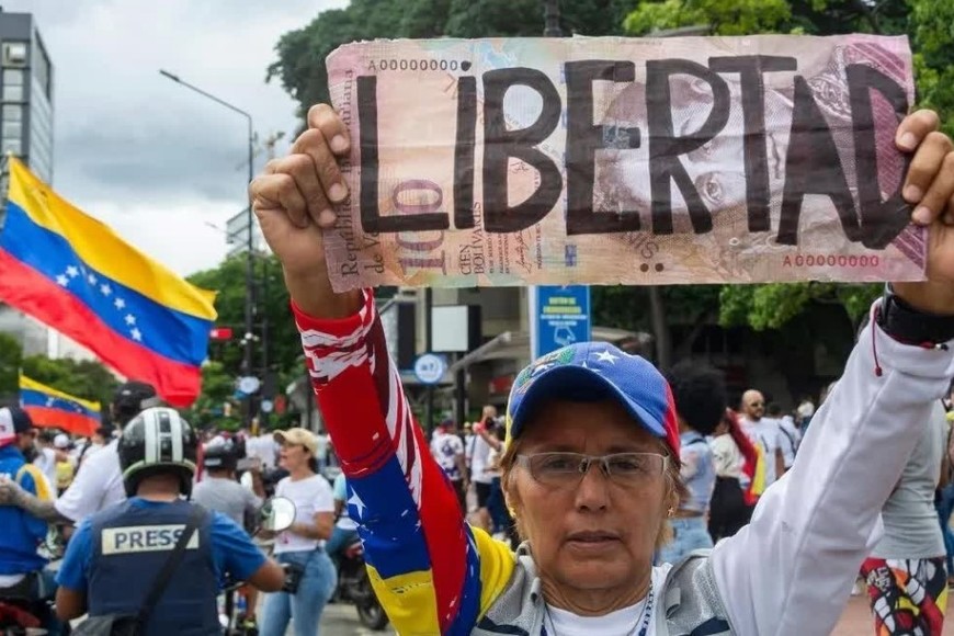 Protesta opositora en Caracas contra el chavismo. Se pide, entre otras cosas, la liberación de los presos políticos.