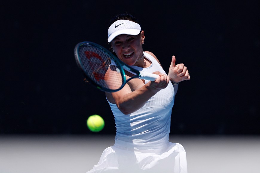 Tennis - Australian Open - Melbourne Park, Melbourne, Australia - January 14, 2025
Amanda Anisimova of the U.S. in action during her first round match against Argentina's Maria Lourdes Carle REUTERS/Tingshu Wang