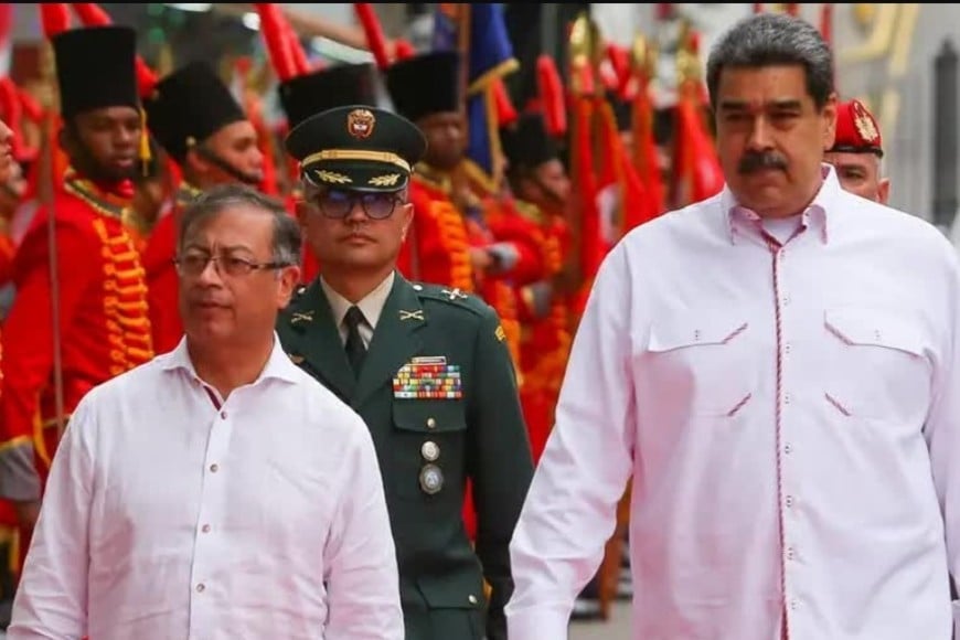 Gustavo Petro junto a Nicolás Maduro, en una imagen de archivo.