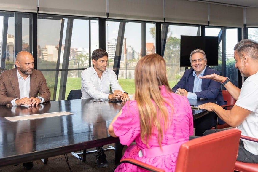 Encuentro productivo entre gobernadores y funcionarios.