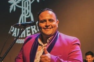 Pablo López, cantante en la temporada veraniega del Grupo Los Palmeras. Nació en San Genaro.