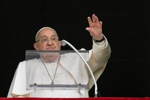 Pope Francis leads the Angelus prayer from his window at the Vatican, following a ceasefire between Israel and Hamas, January 19, 2025. In his speech, the pope welcomed the ceasefire and said he hoped all hostages would be released. Vatican Media/Simone Risoluti/­Handout via REUTERS ATTENTION EDITORS - THIS IMAGE WAS PROVIDED BY A THIRD PARTY. REFILE - CORRECTING YEAR FROM "2024" TO "2025".