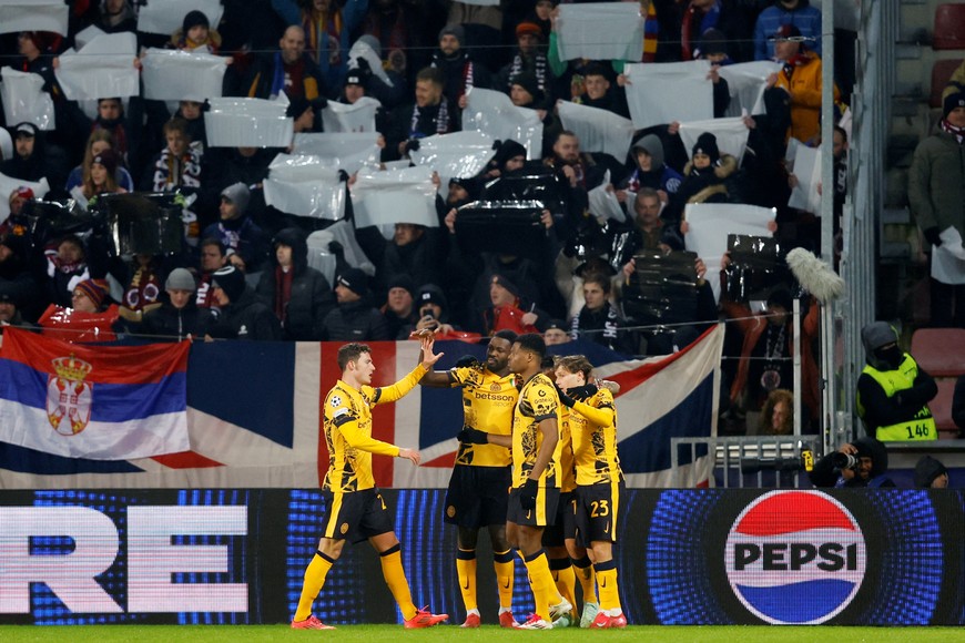 Soccer Football - Champions League - Sparta Prague v Inter Milan - epet ARENA, Prague, Czech Republic - January 22, 2025
Inter Milan's Lautaro Martinez celebrates scoring their first goal with Nicolo Barella and teammates REUTERS/David W Cerny