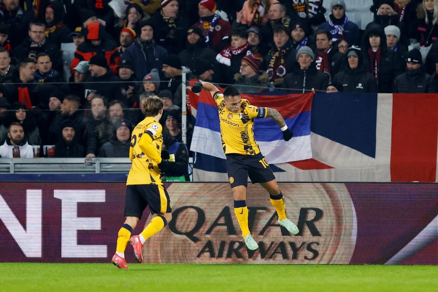 Soccer Football - Champions League - Sparta Prague v Inter Milan - epet ARENA, Prague, Czech Republic - January 22, 2025
Inter Milan's Lautaro Martinez celebrates scoring their first goal with Nicolo Barella REUTERS/David W Cerny