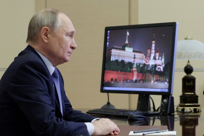 FILE PHOTO: Russian President Vladimir Putin chairs a meeting with members of the Security Council of Russia via video link at the Novo-Ogaryovo state residence outside Moscow, Russia January 20, 2025. Sputnik/Gavriil Grigorov/Pool via REUTERS ATTENTION EDITORS - THIS IMAGE WAS PROVIDED BY A THIRD PARTY./File Photo