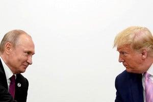 FILE PHOTO: U.S. President Donald Trump and Russian President Vladimir Putin hold a bilateral meeting at the G20 leaders summit in Osaka, Japan June 28, 2019.  REUTERS/Kevin Lamarque//File Photo