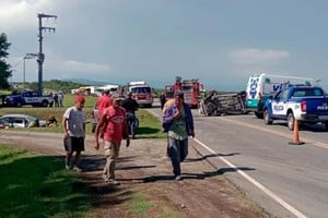 Siete personas resultaron heridas y una mujer de 75 murió en un accidente automovilístico.