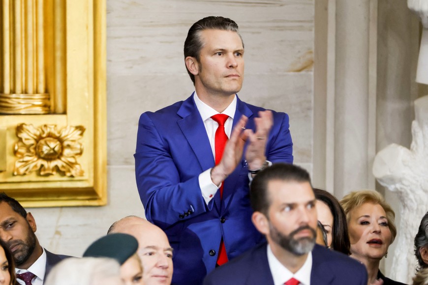 Pete Hegseth, Donald Trump’s nominee to be Secretary of Defense, during Trump’s inauguration as the 47th President of the United States in the rotunda of the United States Capitol in Washington, DC, USA, 20 January 2025. Trump’s planned outdoor inauguration ceremonies and events are being held inside today due to a forecast of extreme cold temperatures.    SHAWN THEW/Pool via REUTERS