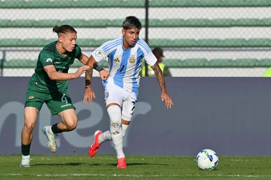 Argentina le ganó a Bolivia sobre el final y quedó cerca del hexagonal del Sudamericano Sub-20. Foto: AFA