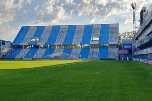 Le cae pesada "La Crema". El estadio Monumental de Atlético Rafaela fue oficializado por la Copa Argentina para el cruce Colón-San Martín de Tucumán este miércoles 12 de febrero a las 17.45. Unas horas después, el "Santo" tucumano emitió una nota y pidió cambio de sede.  Crédito: Copa Argentina