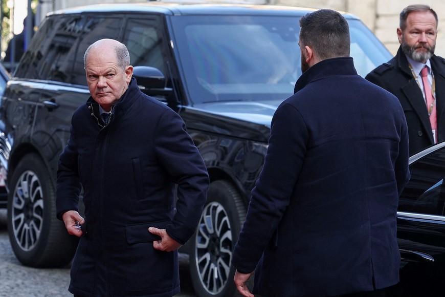 German Chancellor Olaf Scholz arrives as he attends an informal European Union leaders summit at Palais d'Egmont in Brussels, Belgium February 3, 2025. REUTERS/Yves Herman