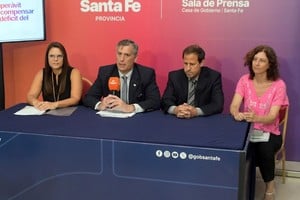 Belén Echevarría, Pablo Olivares, Pablo Gorban y Daniela Bosco, parte del equipo económico que presentó el resultado fiscal 2024.