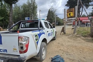 De acuerdo con sus reclamos, los detenidos en realidad colaboraban con el combate del fuego de manera voluntaria y que no tienen relación con los incendios.