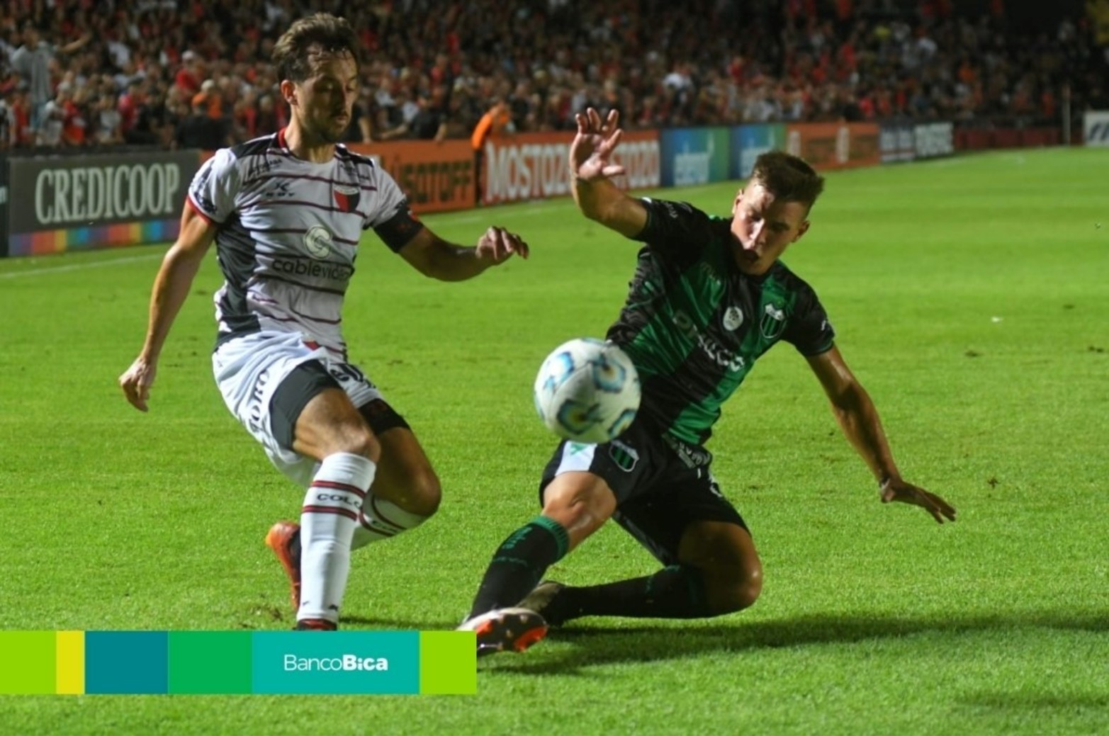 GALERÍA BICA: Colón-Nueva Chicago. Foto: Manuel Fabatía