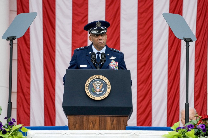 FILE PHOTO: U.S. Chairman of the Joint Chiefs of Staff General Charles Q. Brown speaks during annual Memorial Day in Arlington National Cemetery in Arlington, Virginia, U.S., May 27, 2024. REUTERS/Ken Cedeno/File Photo