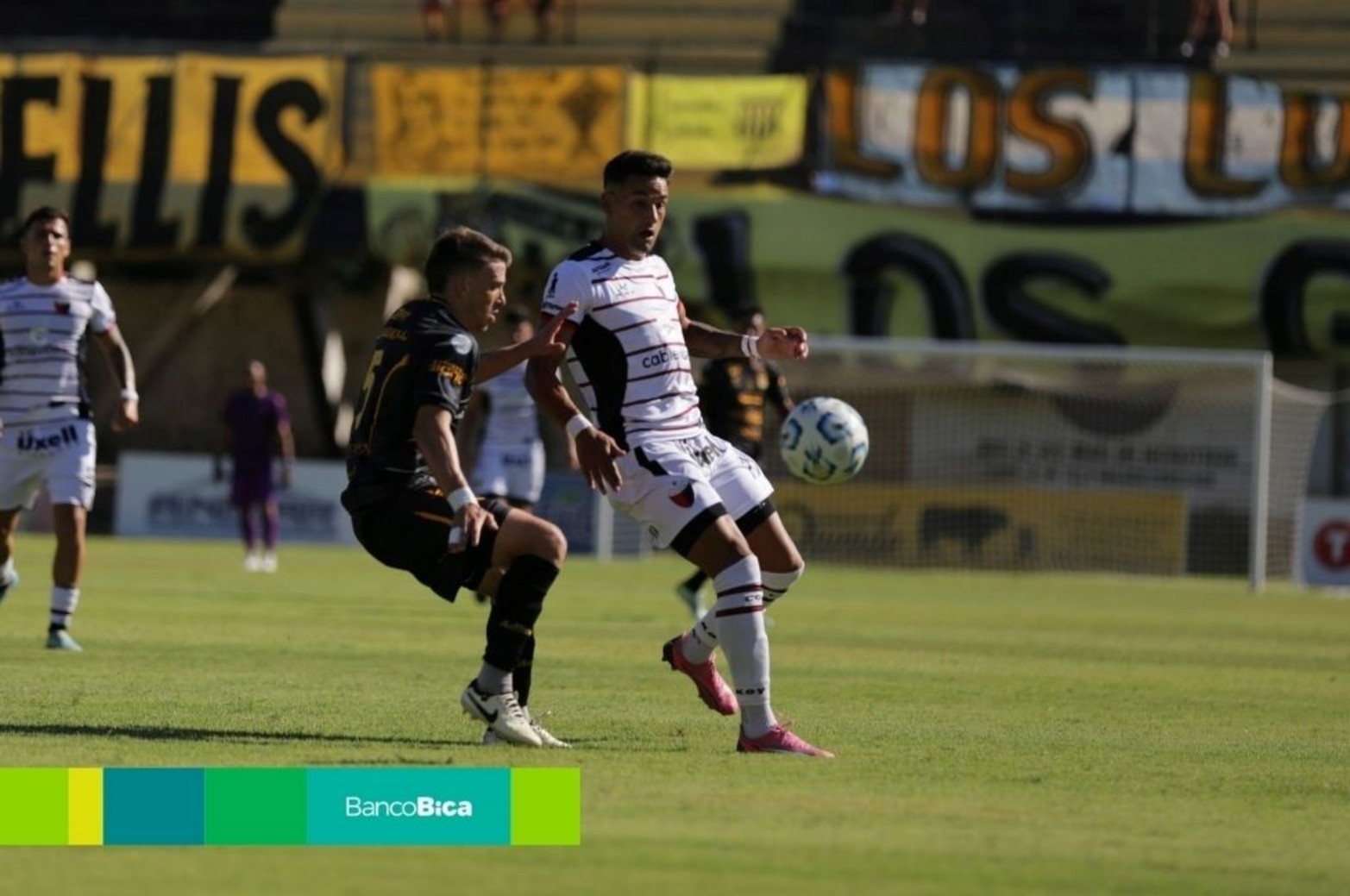 Galería Bica Mitre vs Colón.