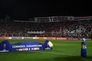 El orgullo tatengue. Sin dudas, volver al plano internacional en este 2025 y disputar la Copa Conmebol Sudamericana es algo que infla el pecho de los hinchas y socios de Unión. Crédito: Pablo Aguirre