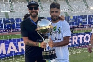 Facundo Vega y su amigo, el ex jugador de Unión Emanuel Brítez. Gentileza