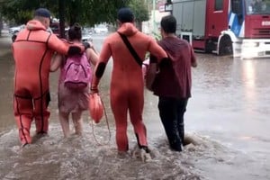 Seis muertos en Bahía Blanca por la inundación