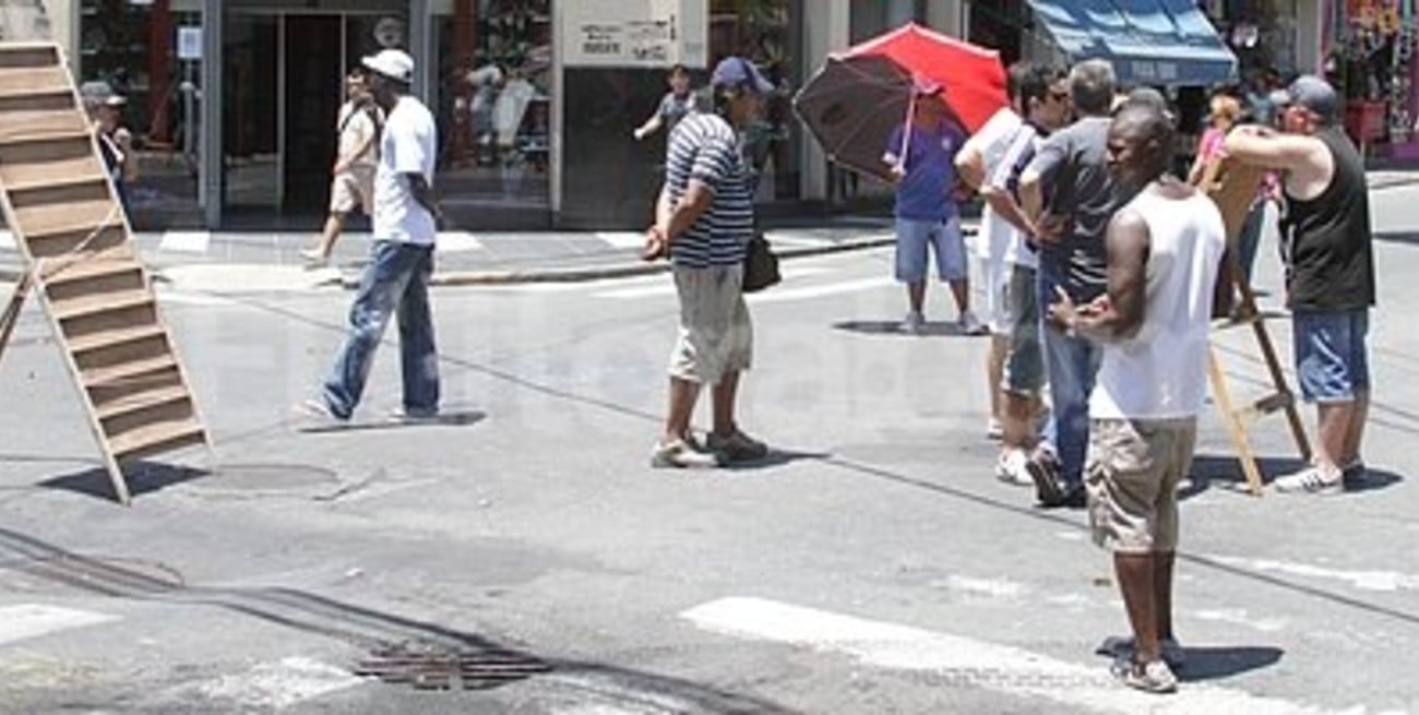 Vendedores ambulantes quieren volver a la calle