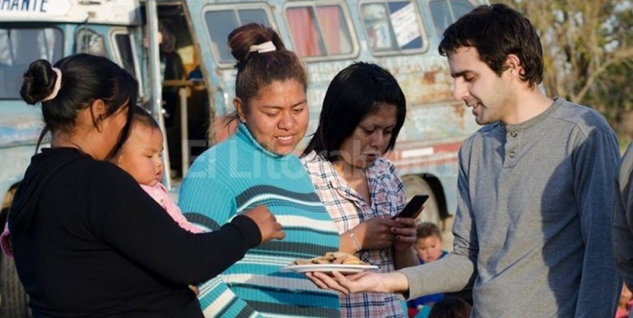 Abrigos, chocolateada y calor humano para la comunidad mocoví