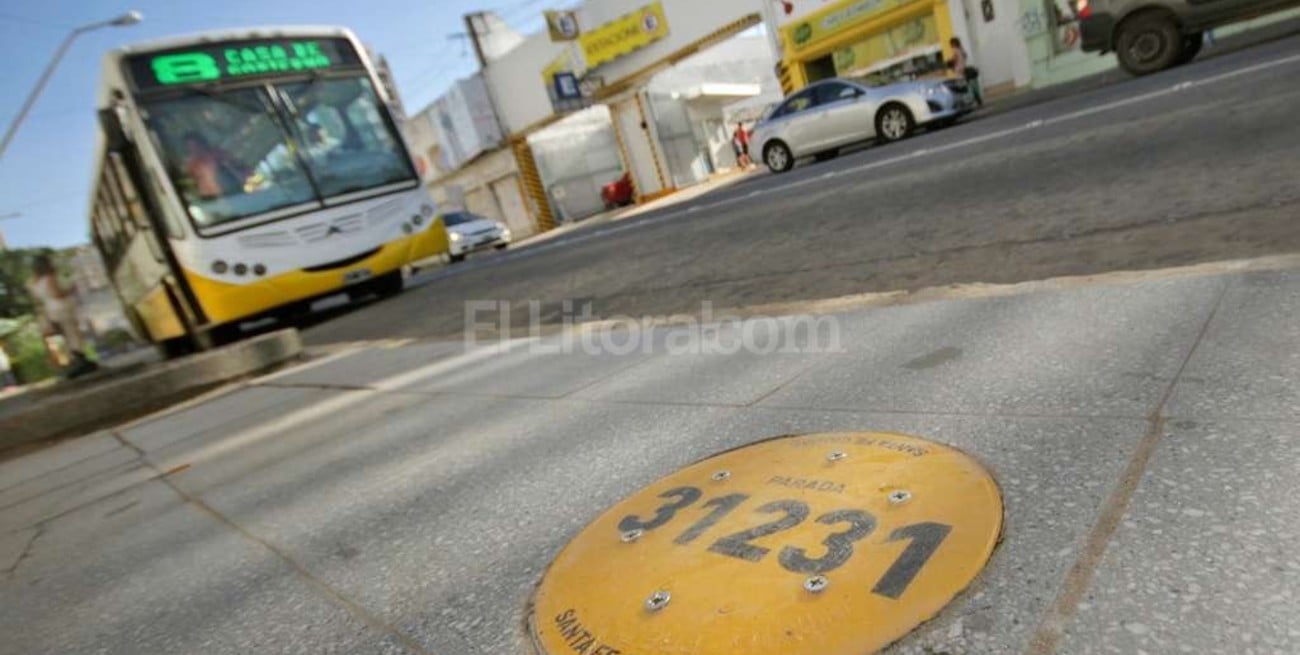 Colectivos: los empresarios piden un 25% de aumento en el boleto