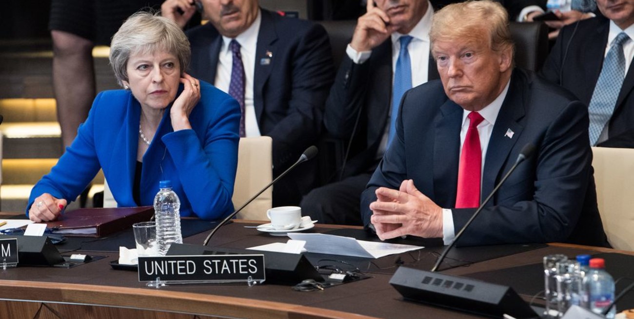 Trump critica a May por sus planes para "un Brexit suave" 