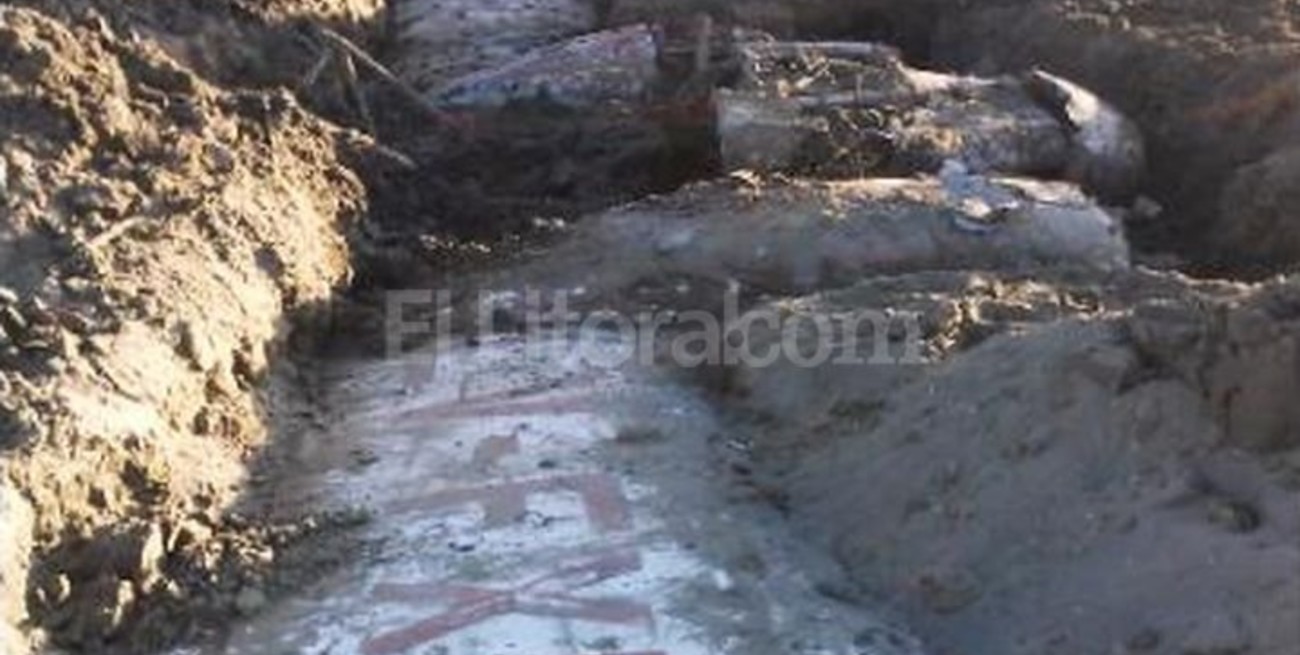 Encontraron un avión en un lago seco de Chubut