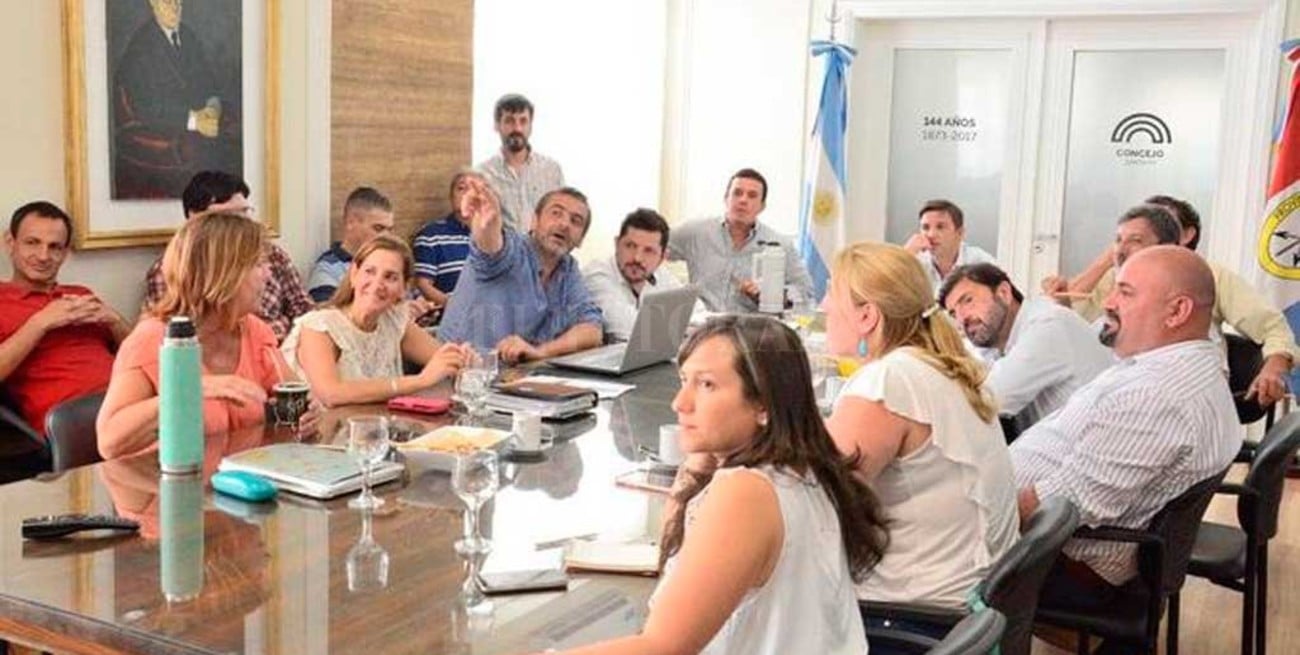 Reunión por la remodelación de Avenida Freyre